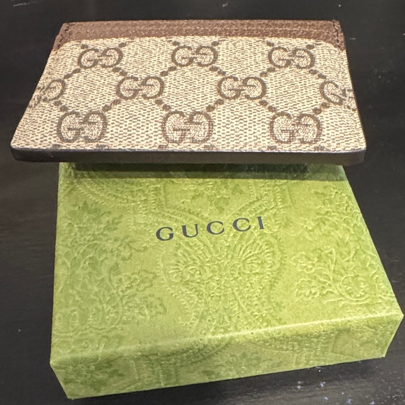 Gucci GG Supreme Brown and Green Card Holder - Picture 6 of 8